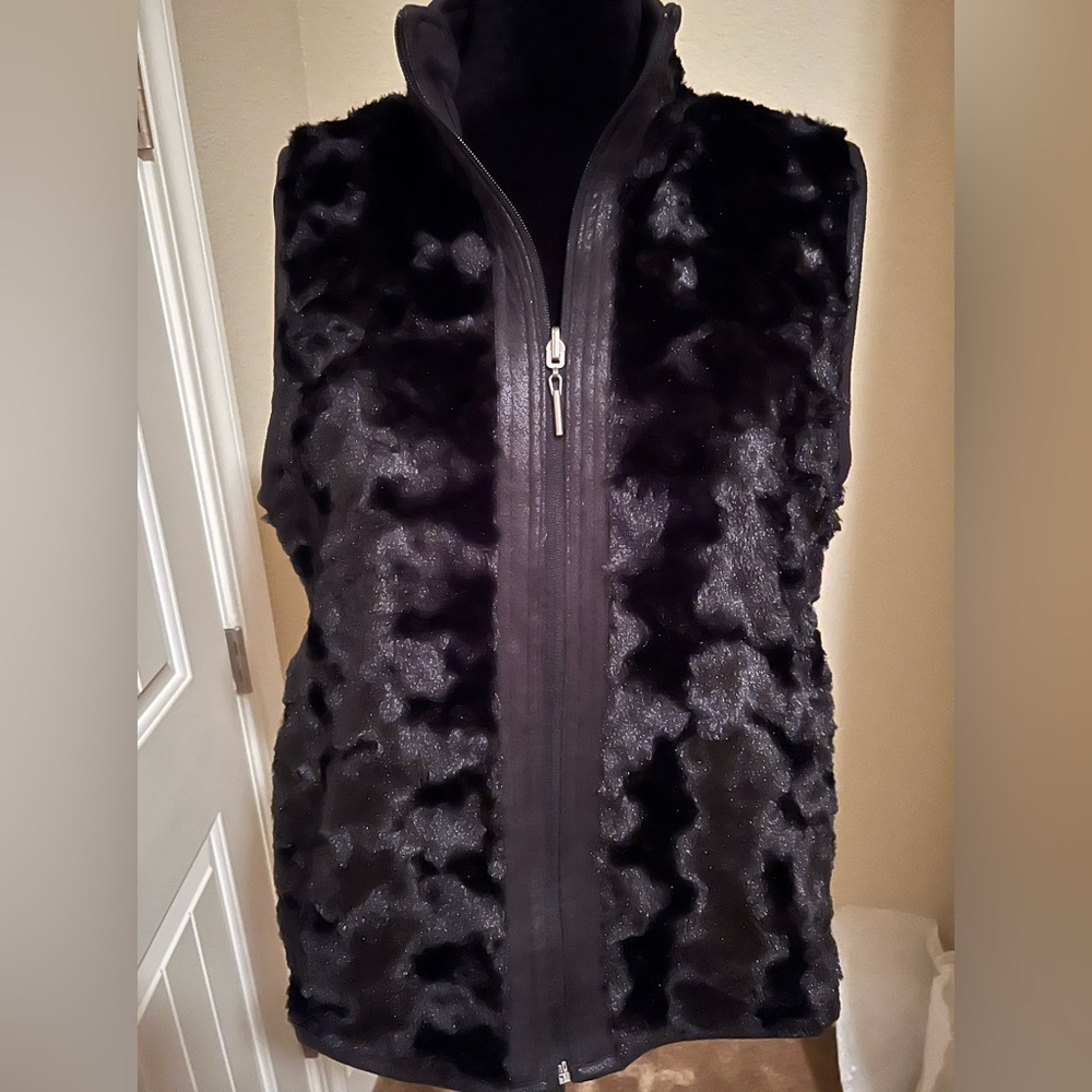 Reversible Faux fur / quilted vest, black size XL